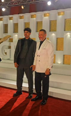 ماجد المصري مع ابنه فى صورة أخري