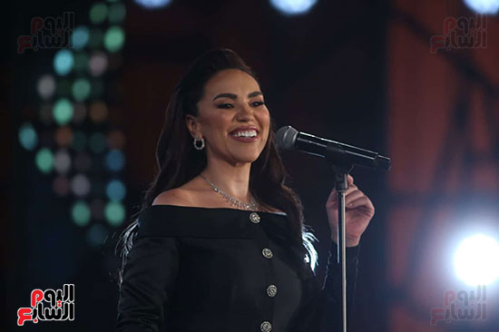 المطربة مى فاروق