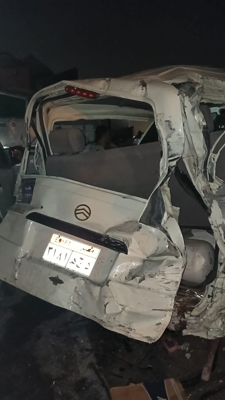 حادث تصادم طريق السويس الصحراوى      (4)