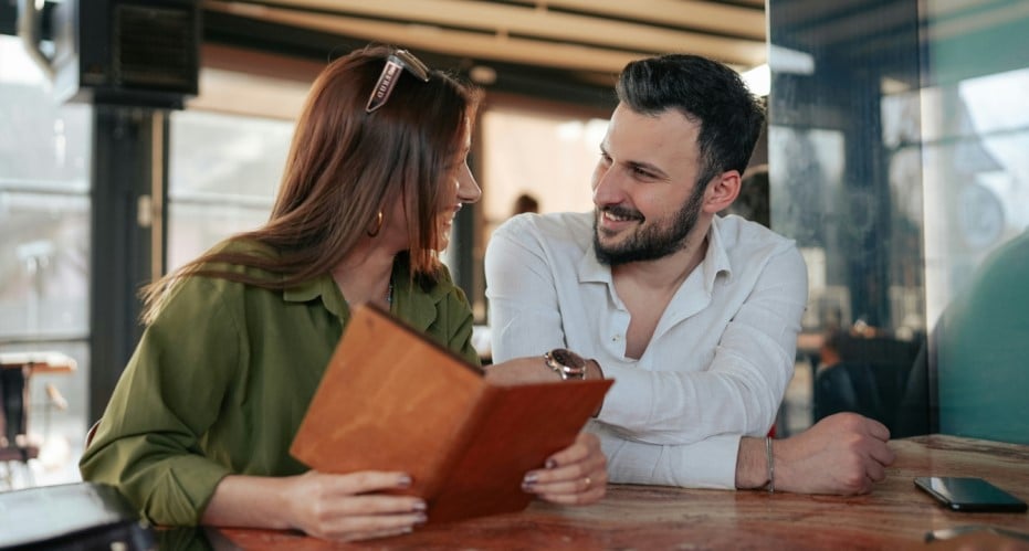 أبراج تحول علاقتها مع الأكس لصداقة أبراج تحول علاقتها مع الأكس لصداقة
