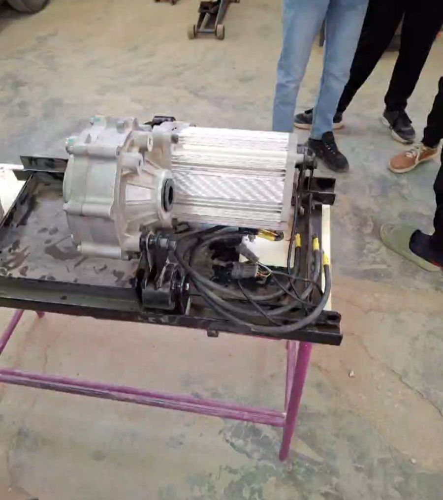 الماتور الكهربائي