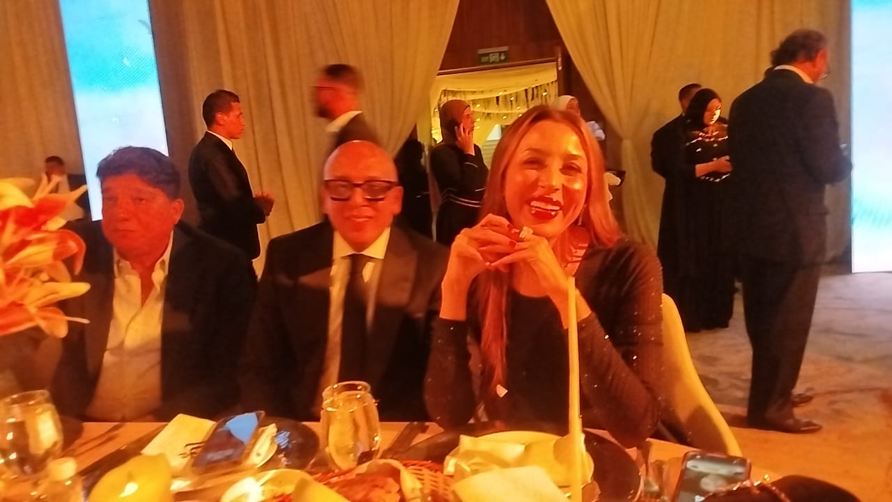 هاني رمزي ومحسن جابر وجنات فى حفل زفاف احمد جمال وفرح الموجي (2)