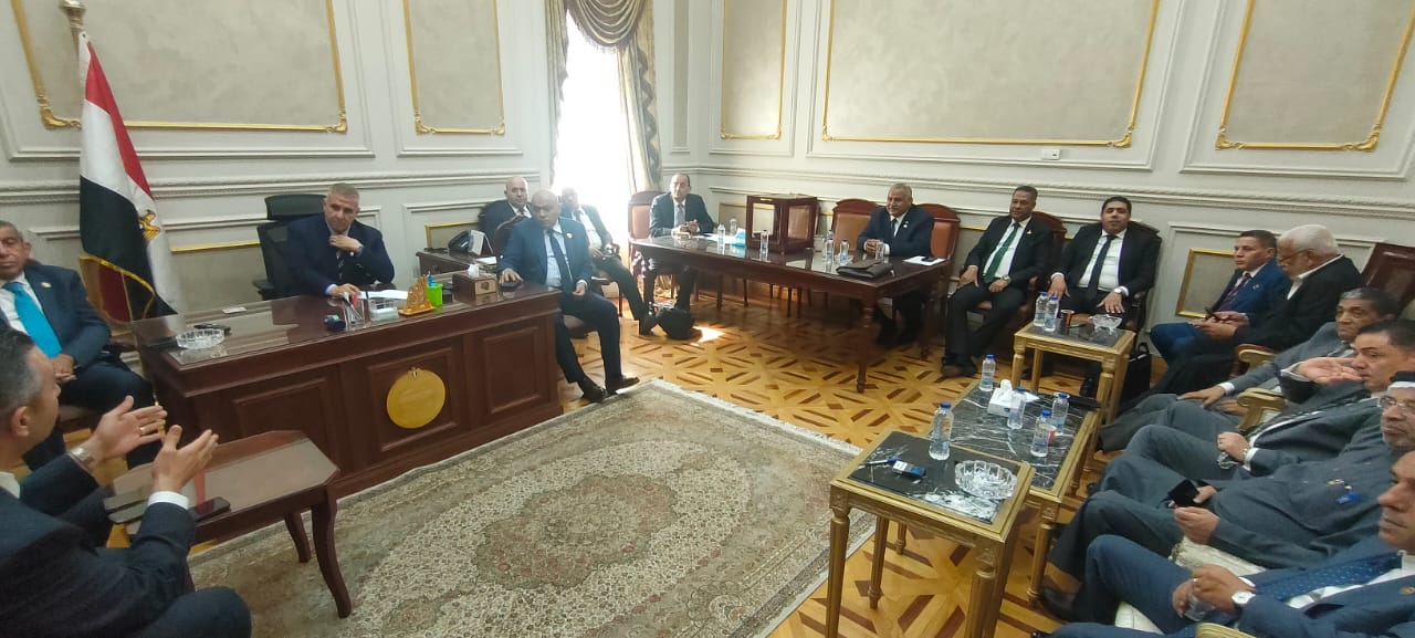 e203b4b9-5dc4-4ca1-8365-1804fbd3bd0f