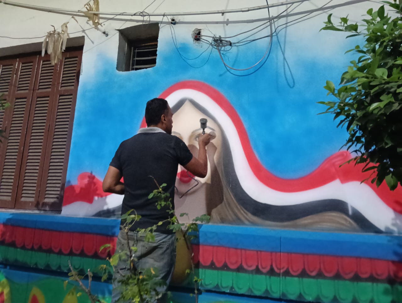 جانب من حملة التجميل