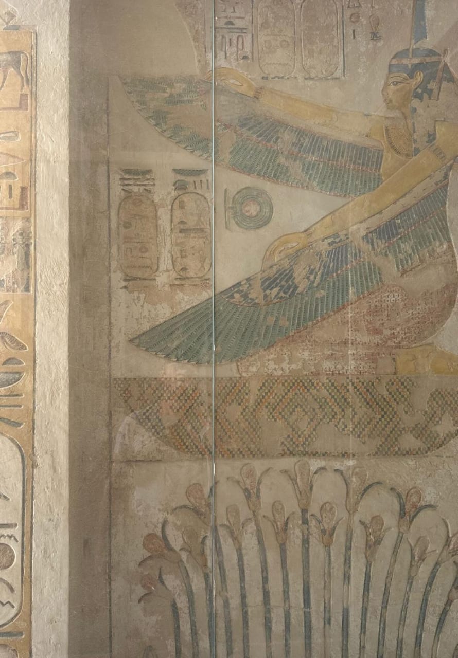 سكوت إيستوود يروج للسياحة الأثرية في مصر بصور زيارته للأقصر