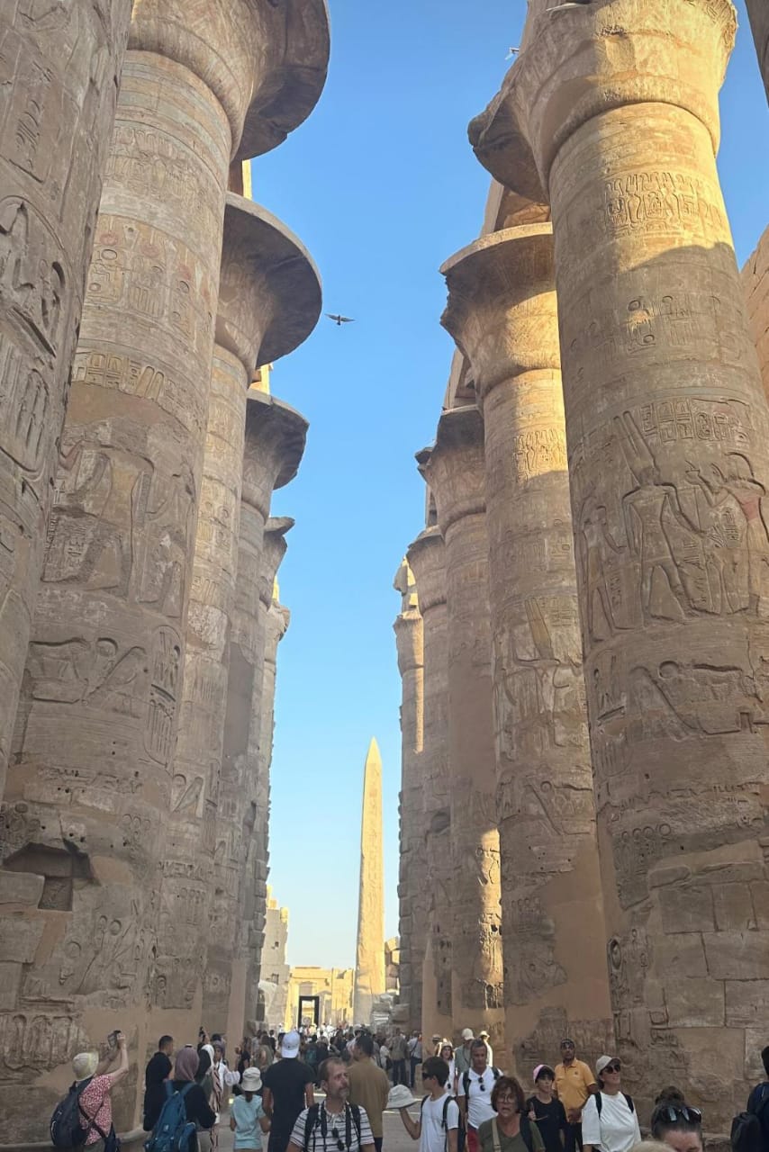 سكوت إيستوود يروج للسياحة الأثرية في مصر بصور زيارته للأقصر