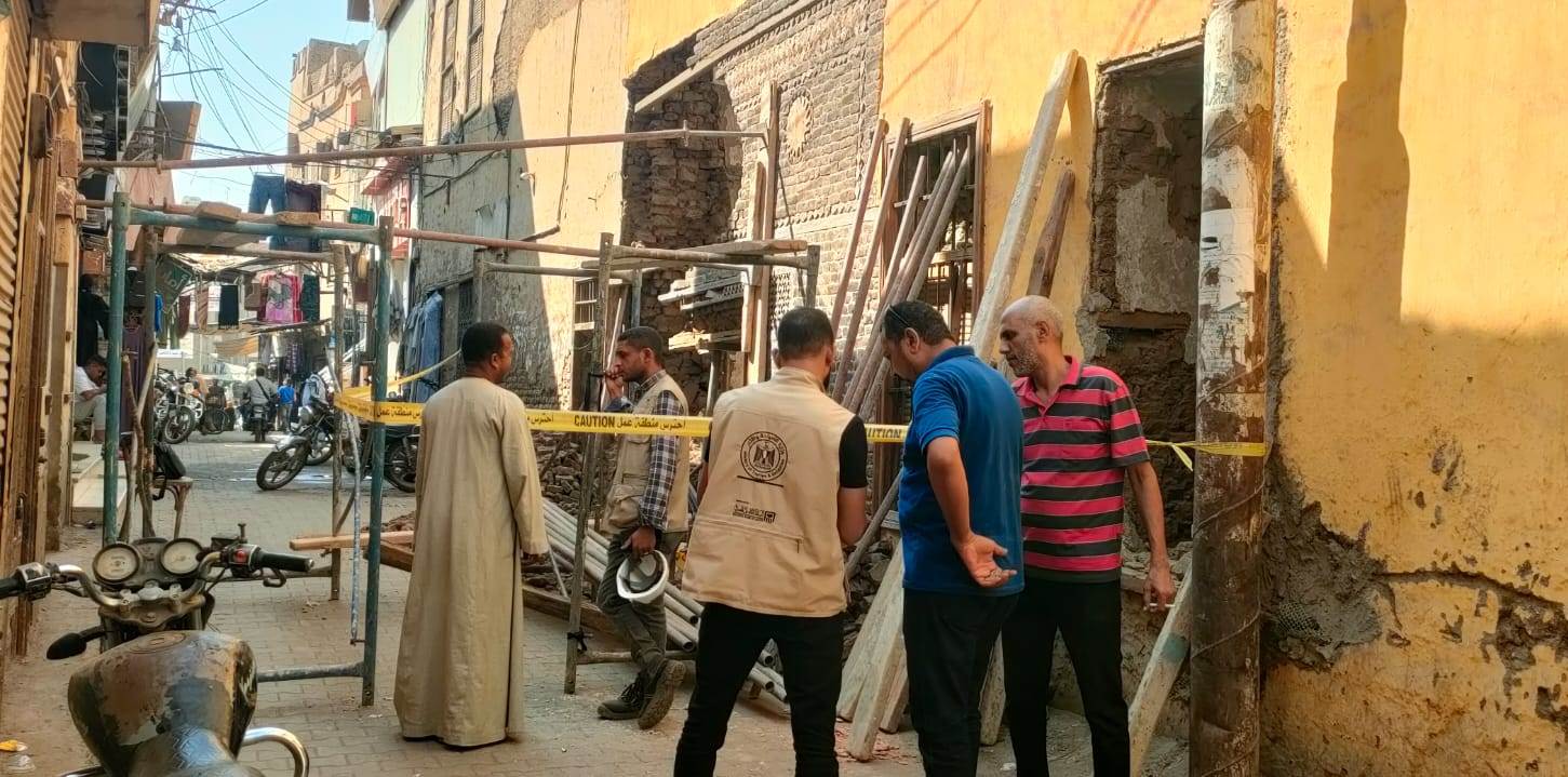 التحقيق بواقعة إنهيار جزئي لواجهة منزل مسجلة بقائمة الآثار الإسلامية منذ 74 سنة التحقيق بواقعة إنهيار جزئي لواجهة منزل مسجلة بقائمة الآثار الإسلامية منذ 74 سنة