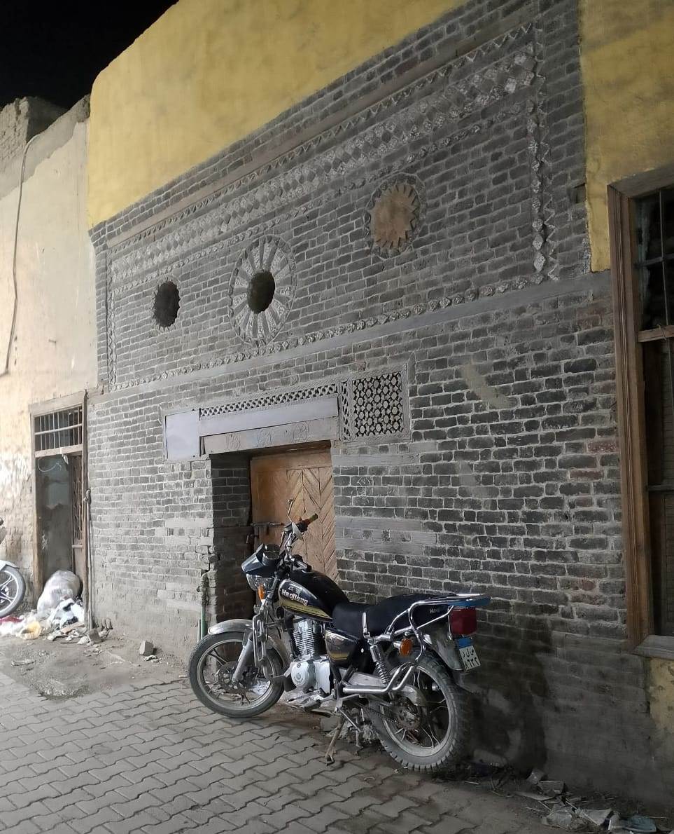 الواجهة التراثية قبل تعرضها للإنهيار الجزئي بمدينة إسنا الواجهة التراثية قبل تعرضها للإنهيار الجزئي بمدينة إسنا