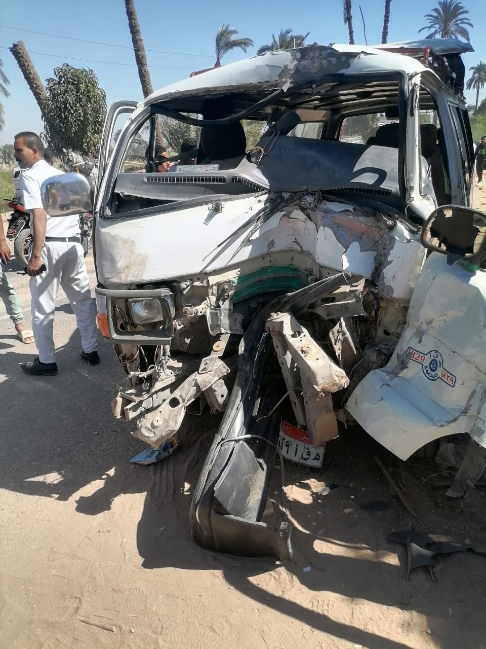 أثار الحادث على السيارة 