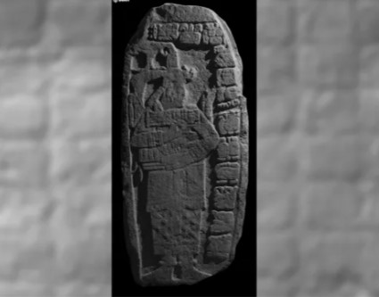 نقوش تذكر ملكة المايا