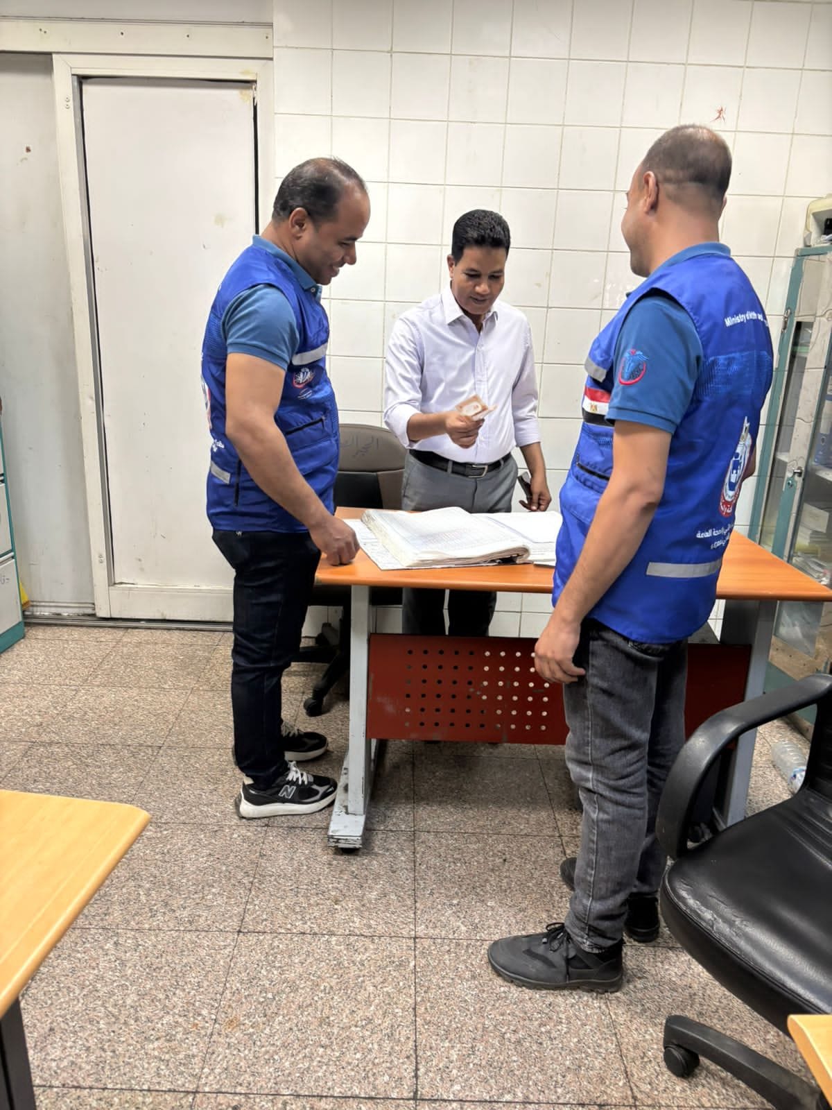 وكيل صحة الأقصر يتابع خدمة السياح بالحجر الصحى للمطار