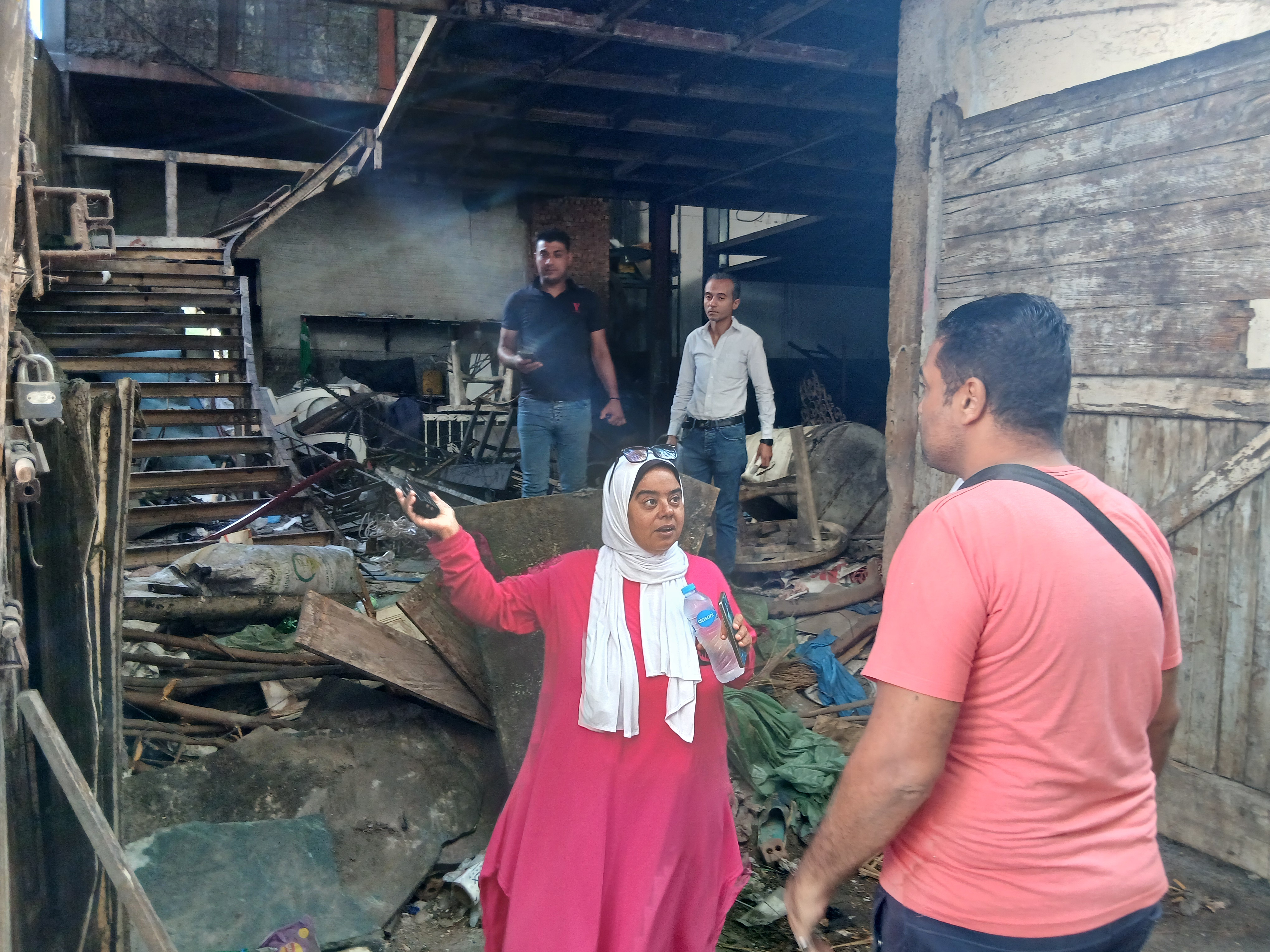 الأجهزة التنفيذية بحريق مخلفات خلف مسرح الإسكندرية الأجهزة التنفيذية بحريق مخلفات خلف مسرح الإسكندرية