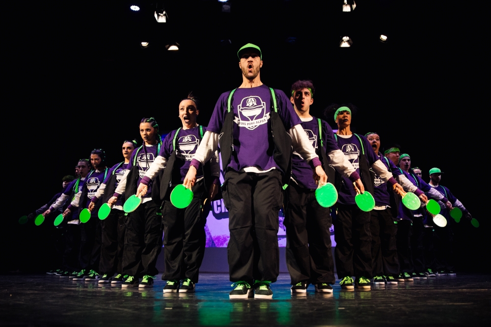 عرض فرقة بينج بونج بانج عرض فرقة بينج بونج بانج