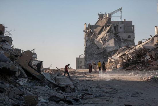 القصف حول المدينة الى ركام