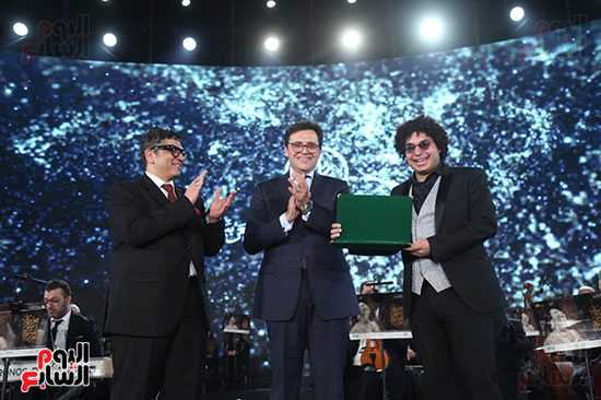 جانب من التكريمات