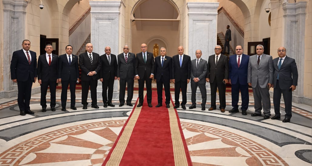 40ae9945-98ba-4e90-8312-f18b8570e446