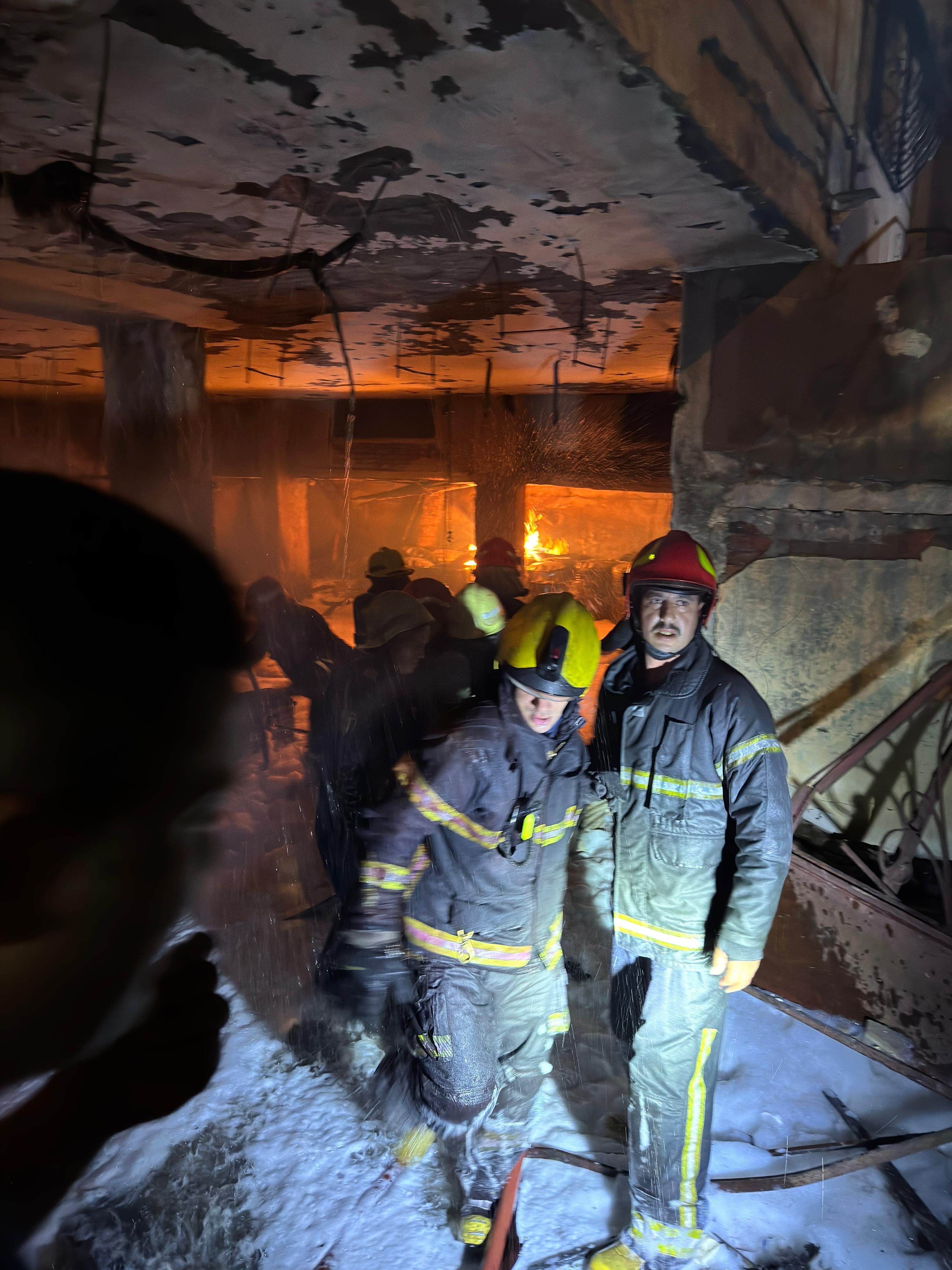 حريق مخزن بويات فى الشروق (5)