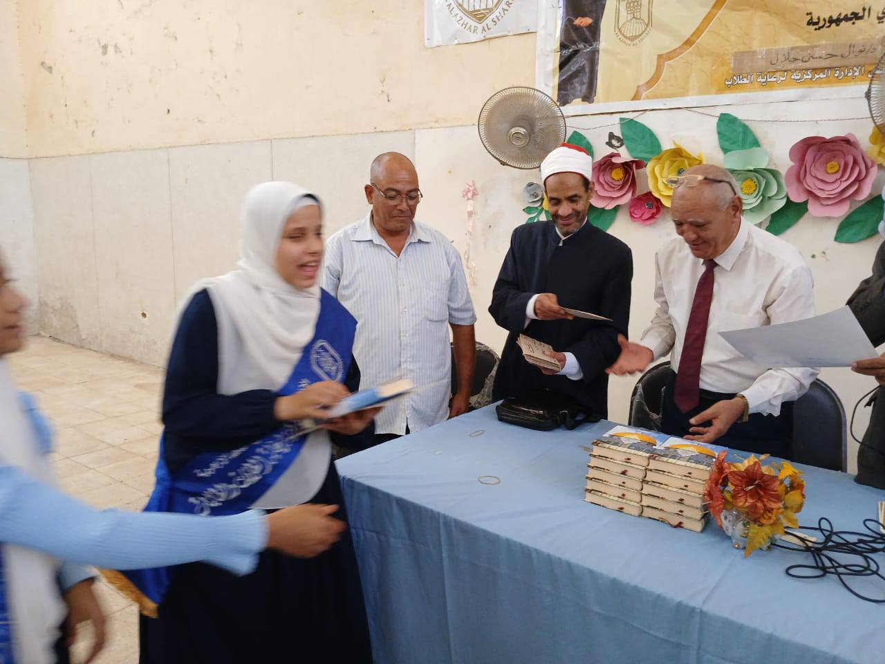 طالبتان تحصدان مركزان على مستوى الجمهورية فى حفظ القرآن (2)