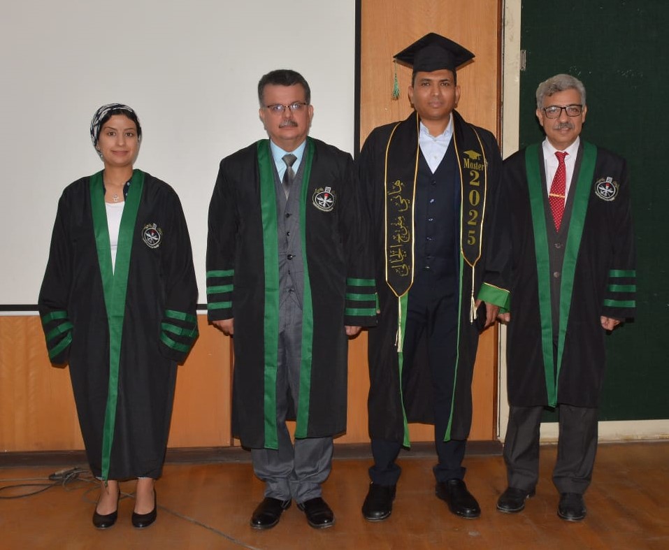 الباحث هانى الجالى يناقش رسالة ماجستير  (2)