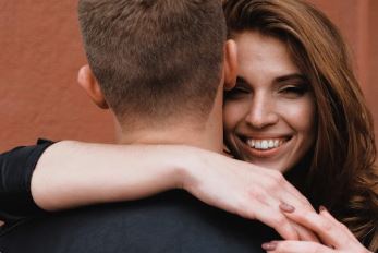 توافق عاطفي بين برج العقرب