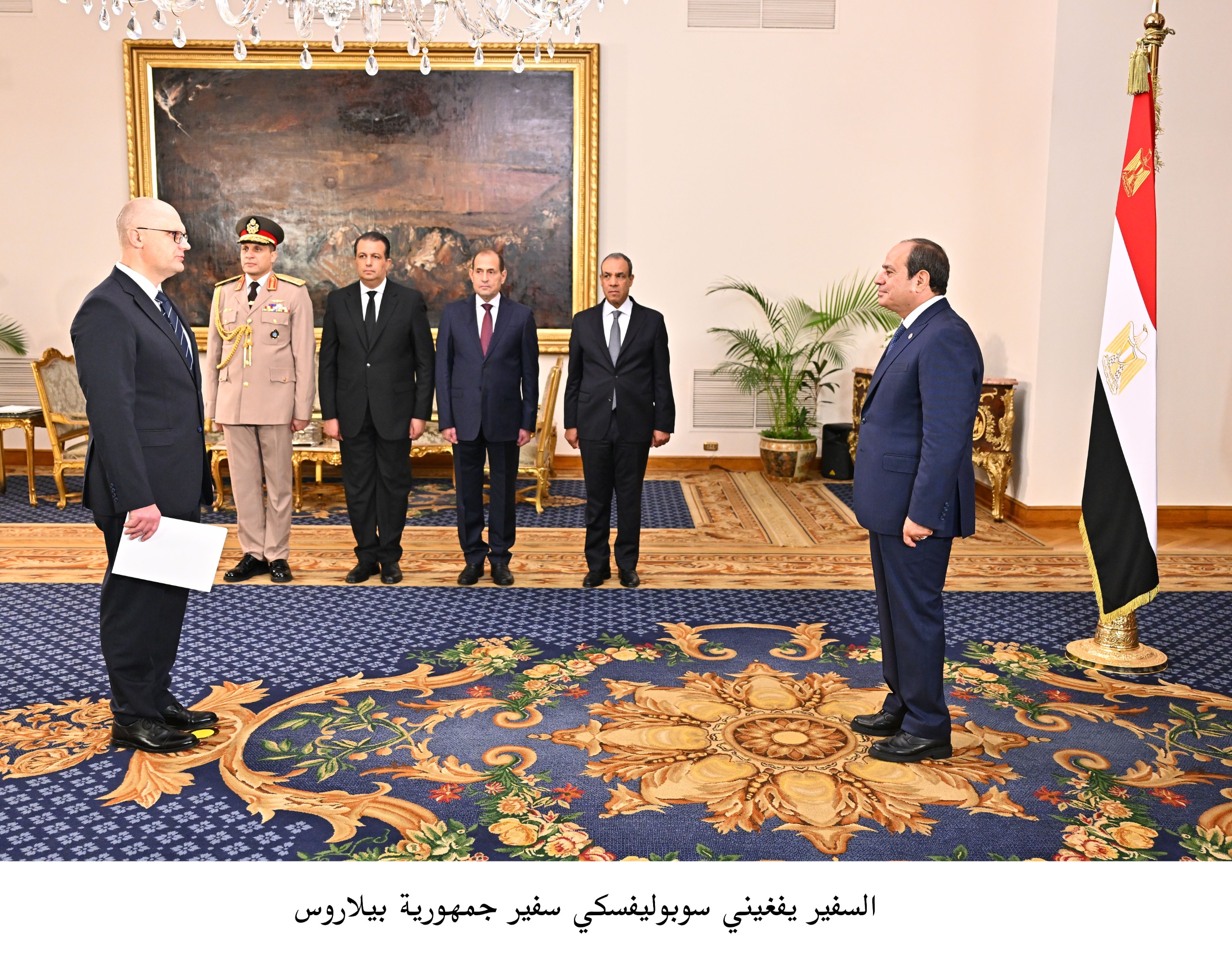 الرئيس السيسى يتسلم أوراق اعتماد 23 سفيرا  (1)