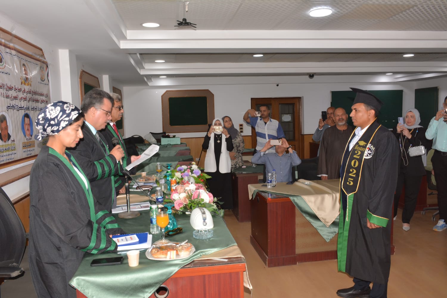 الباحث هانى الجالى يناقش رسالة ماجستير  (3)