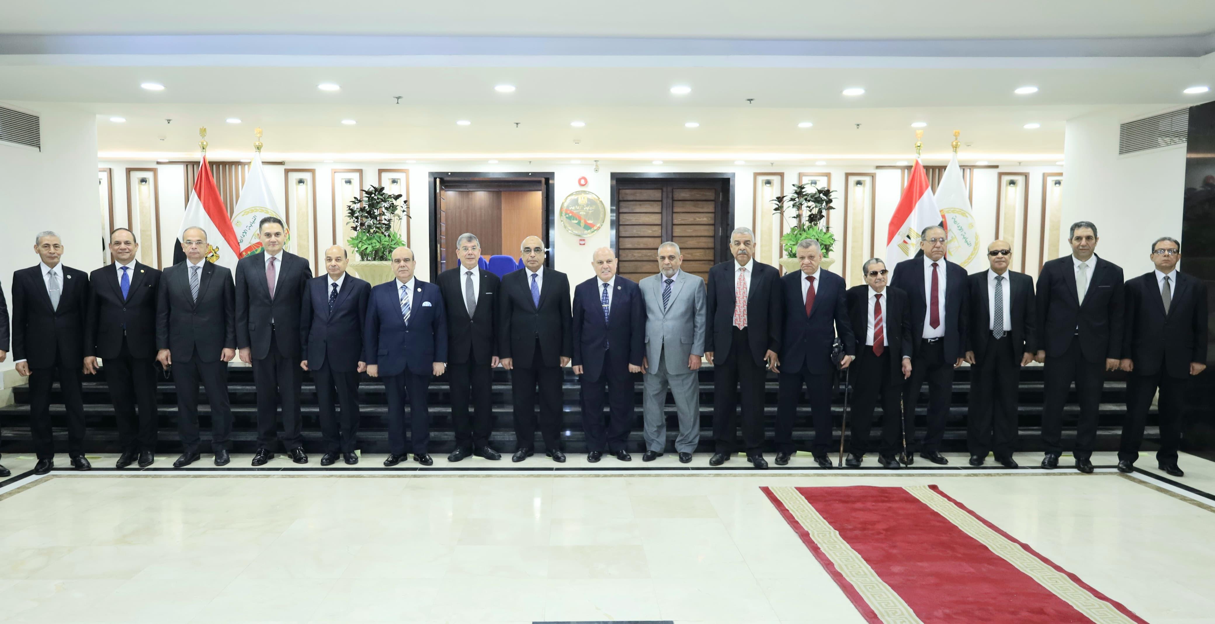 رئيس النيابة الإدارية يستقبل المستشار عدنان فنجري وزير العدل (3)