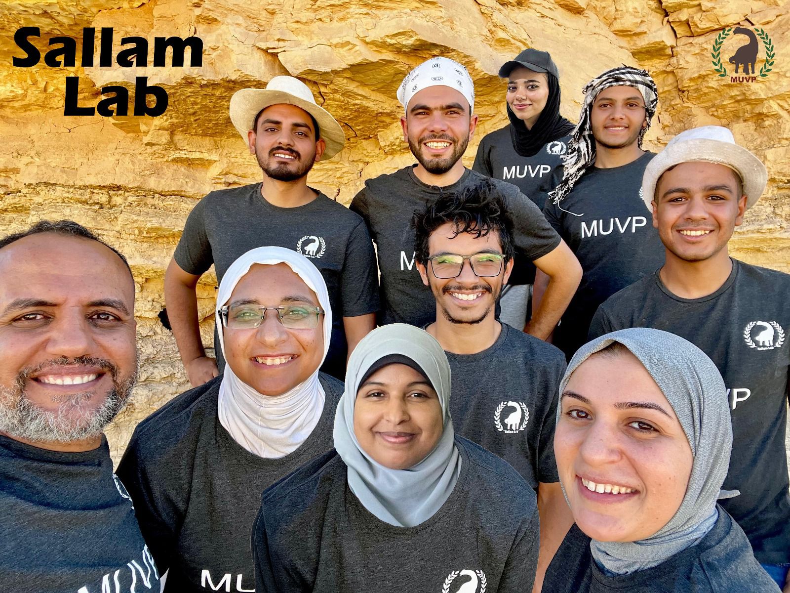 فريق مركز الحفريات الفقارية بالجامعة فريق مركز الحفريات الفقارية بالجامعة