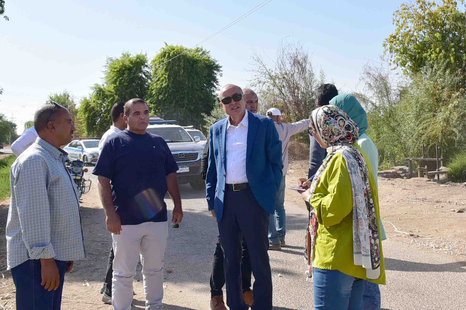 جولات لمحافظ الأقصر لمتابعة تطورات العمل في مشروعات البنية التحتية بالقرى جولات لمحافظ الأقصر لمتابعة تطورات العمل في مشروعات البنية التحتية بالقرى