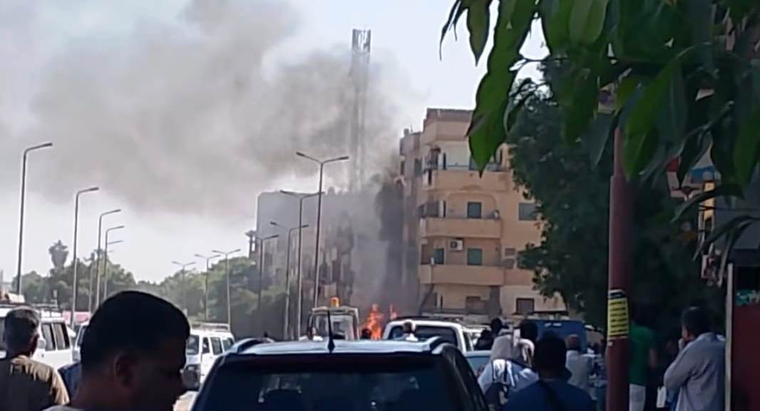 جانب من الحريق