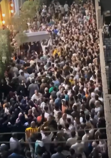 تشييع جنازة اطفال فيصل