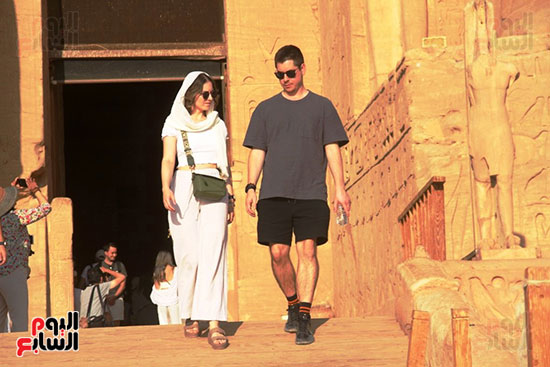صور-العاشقين-أمام-معابد-أبوسمبل-(7)