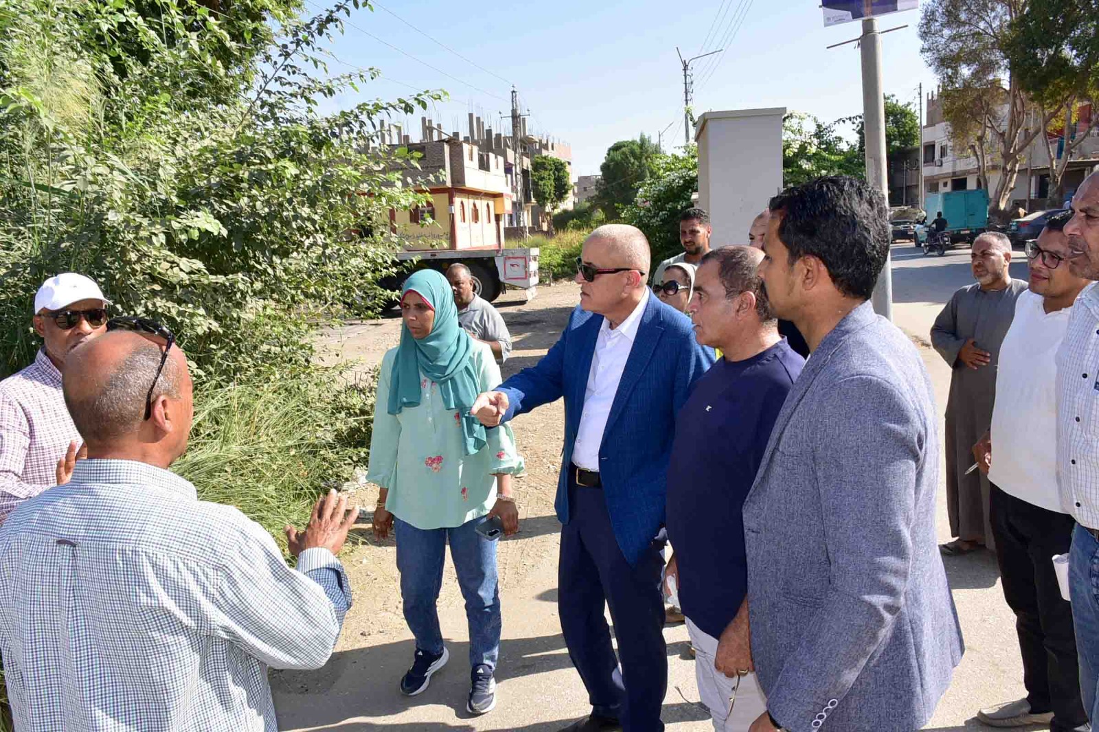 جولات لمحافظ الأقصر لمتابعة تطورات العمل في مشروعات البنية التحتية جولات لمحافظ الأقصر لمتابعة تطورات العمل في مشروعات البنية التحتية