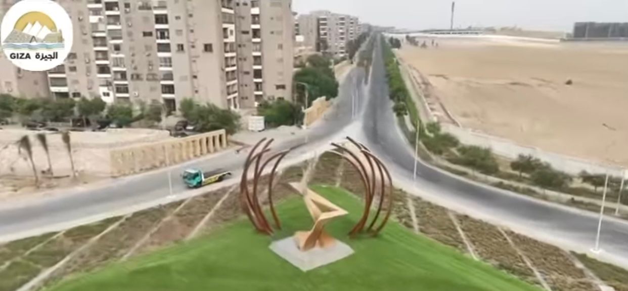 محيط المتحف المصرى الكبير يتجمل استعدادا للحدث الأضخم