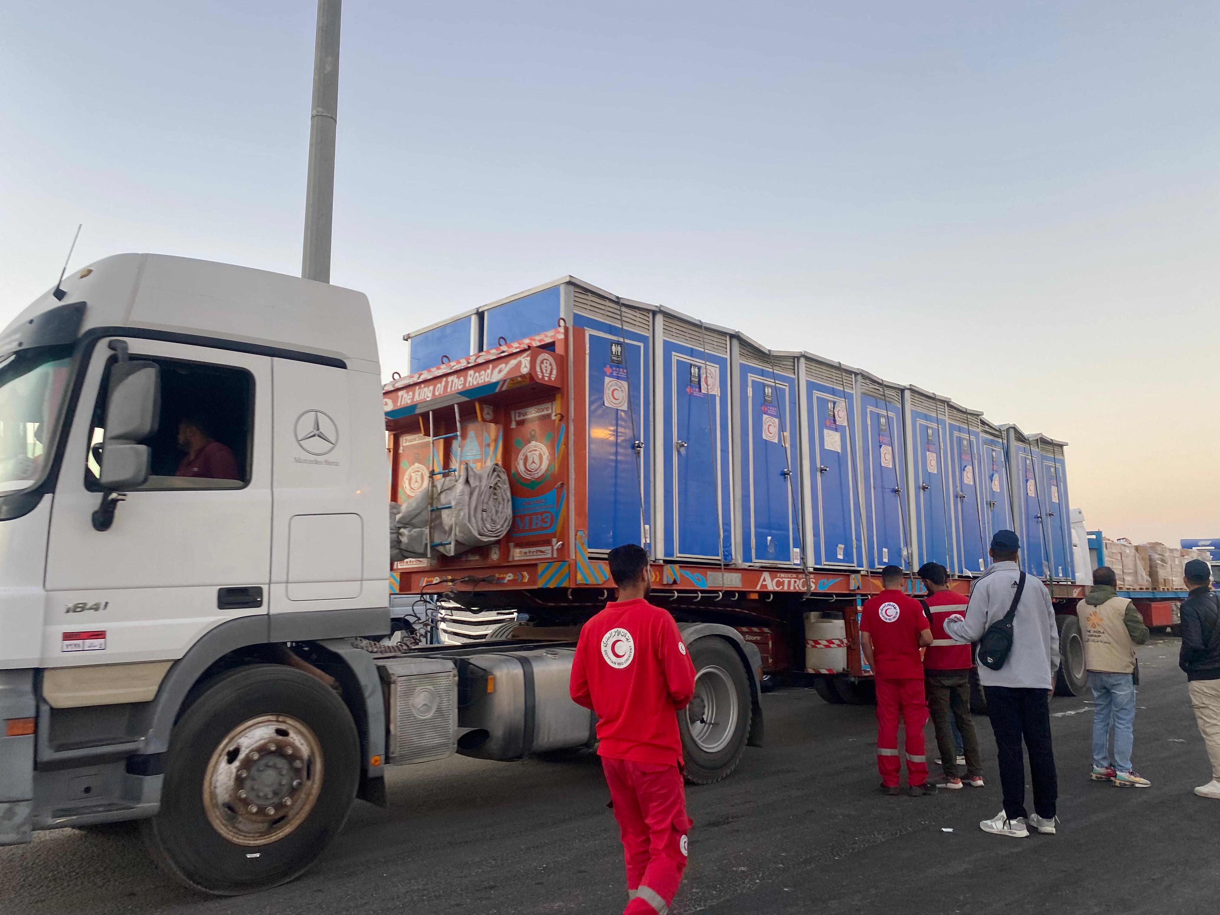 مساعدات مصر إلى غزة