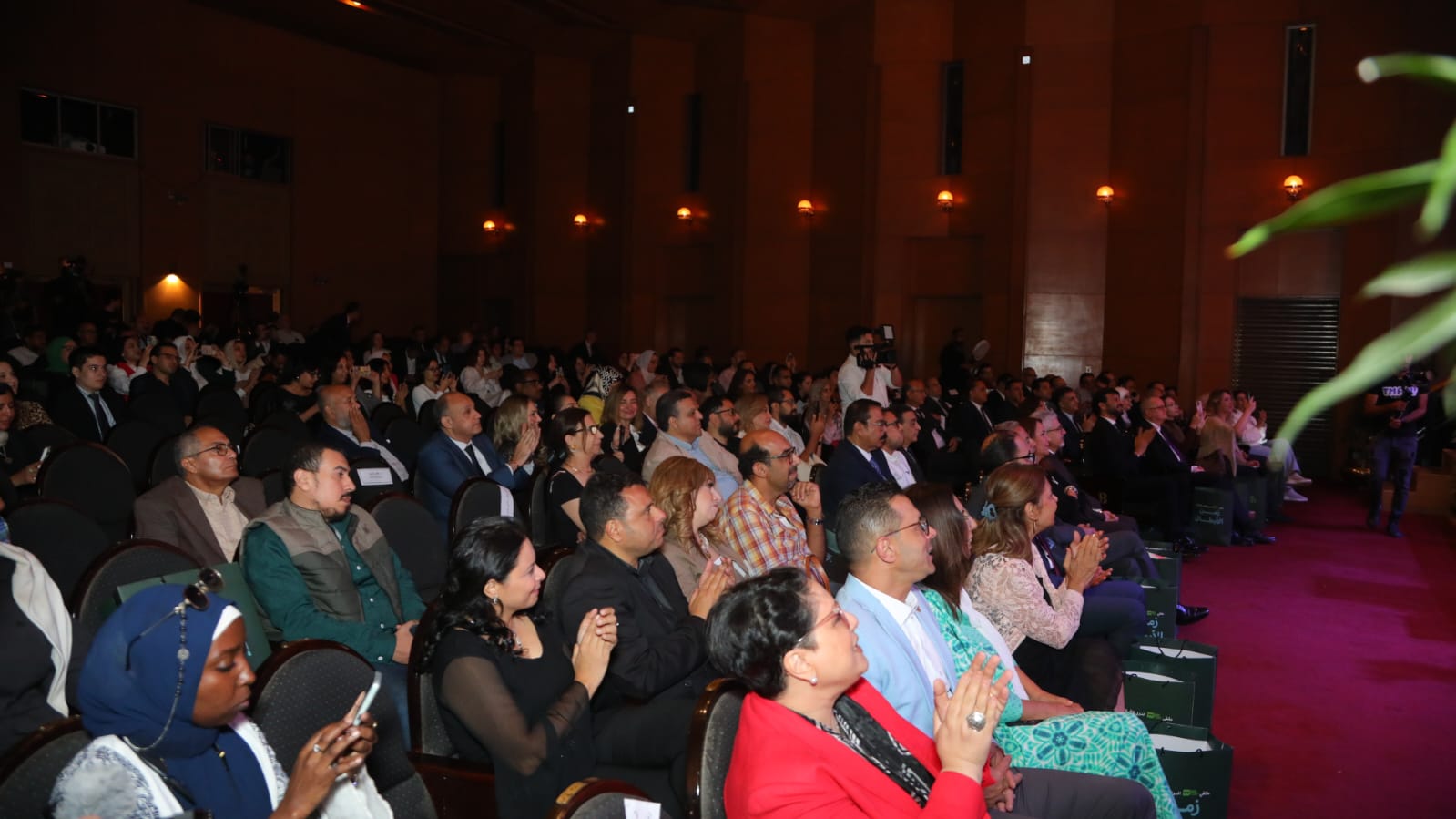 تكريم شريف سعيد رئيس قطاع الإنتاج الوثائقى بالشركة المتحدة للخدمات الإعلامية بملتقى الأفلام الوثائقية (1)