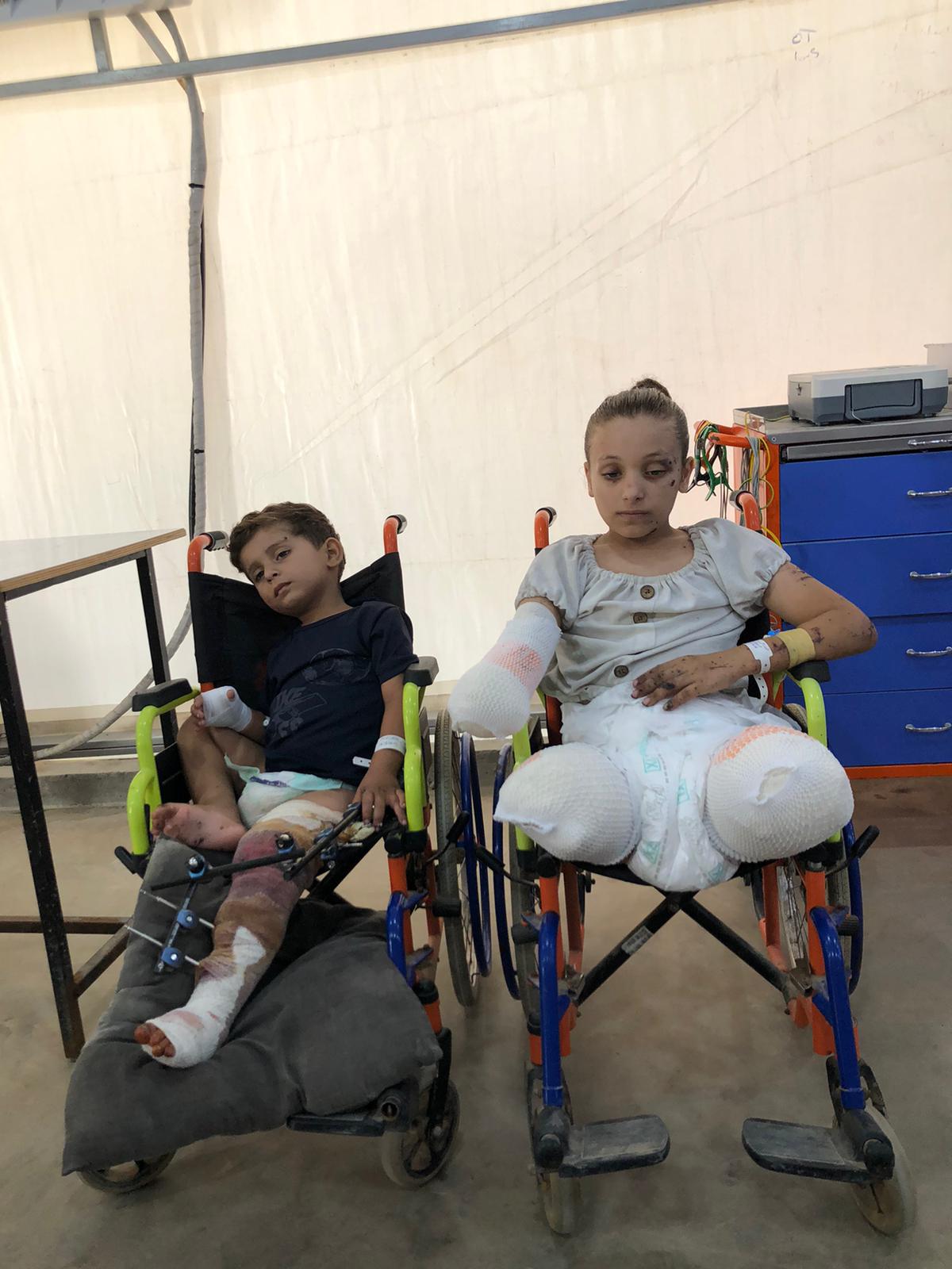 نور فرج وشقيقها يحيى نور فرج وشقيقها يحيى