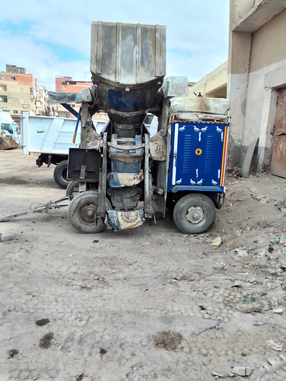 معدات البناء