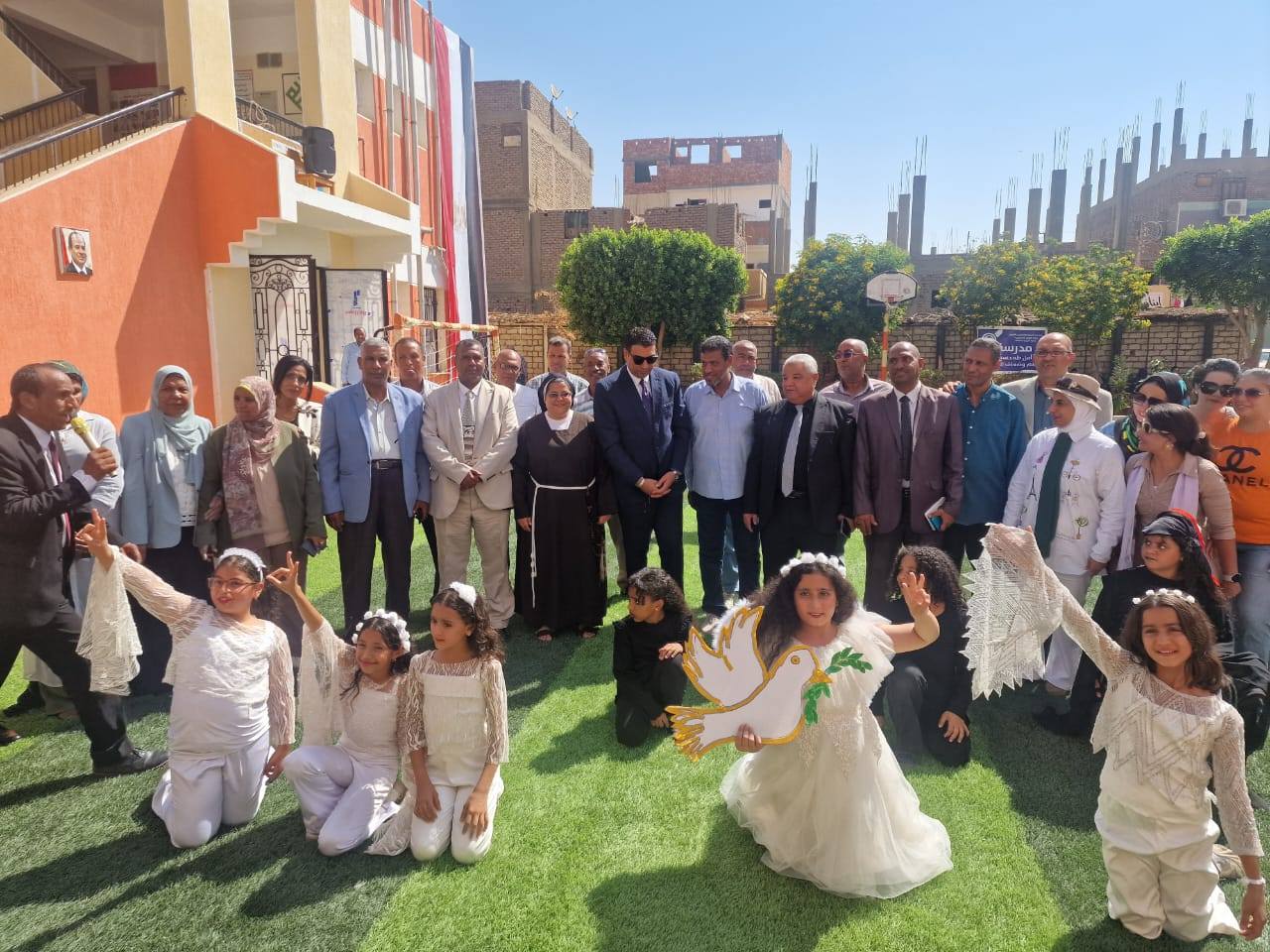 نائب محافظ الأقصر يشهد فعاليات مبادرة تاريخ بلادنا في عيون ولادنا