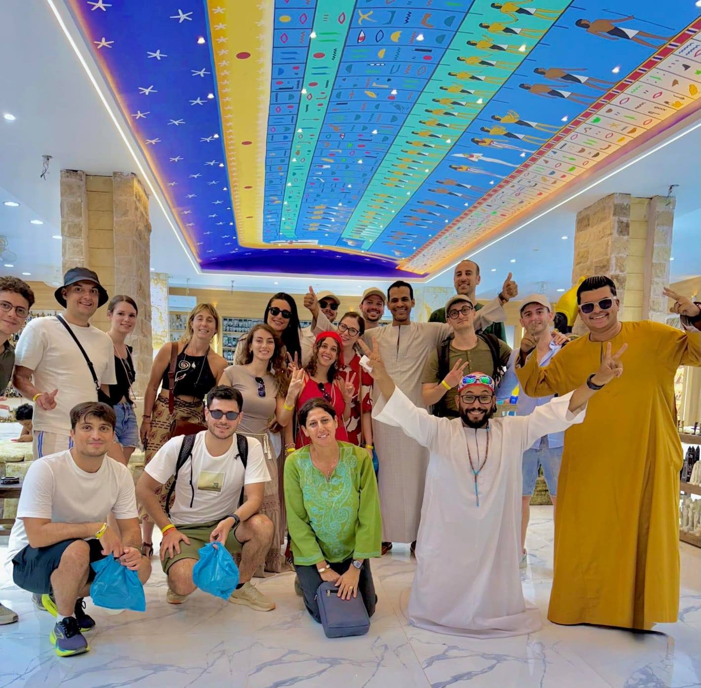 فرحة وبهجة غير عادية بمعارض الألباستر غرب الأقصر فرحة وبهجة غير عادية بمعارض الألباستر غرب الأقصر