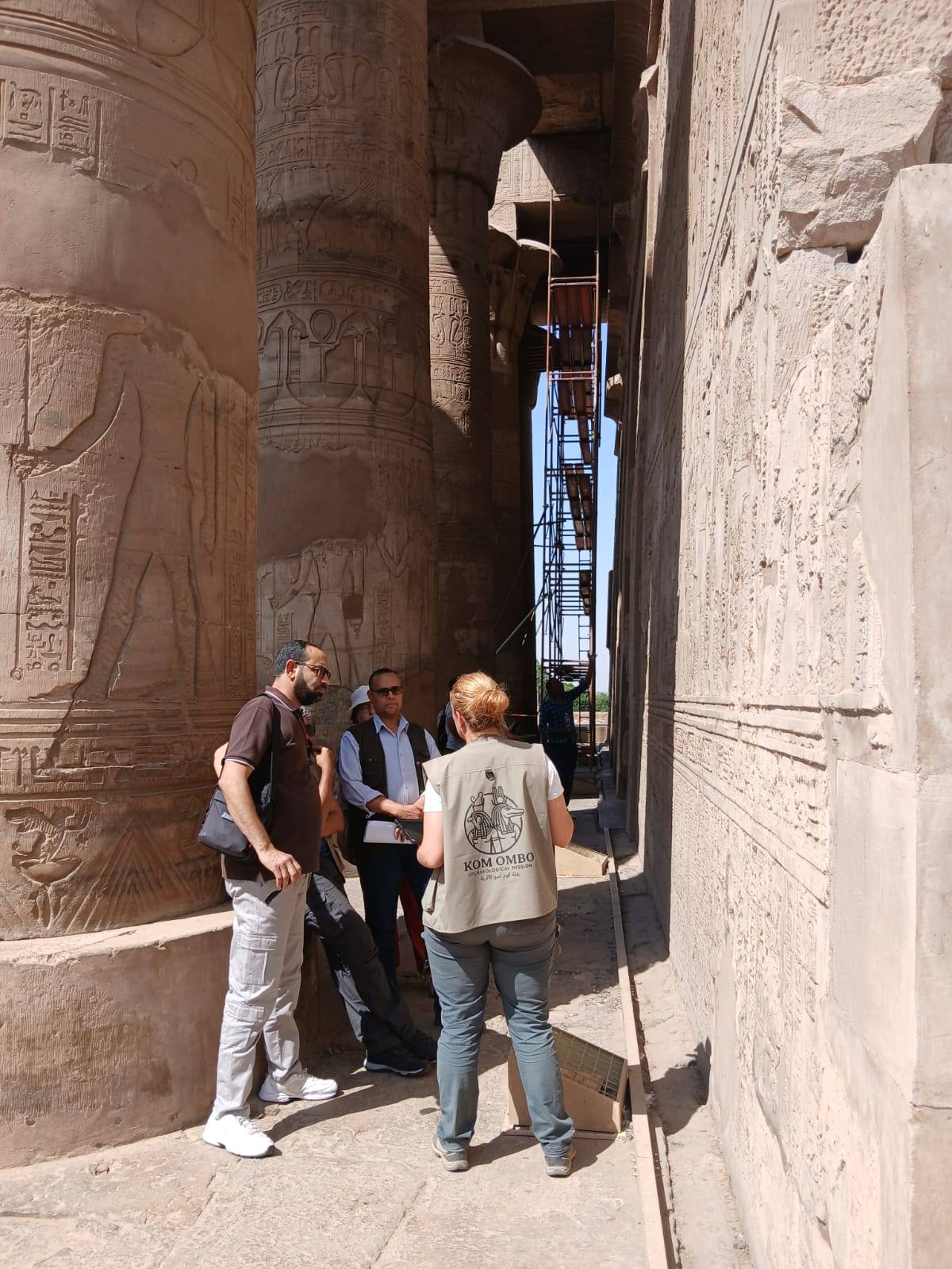 أعمال البعثة الألمانية بمعبد كوم أمبو (7)