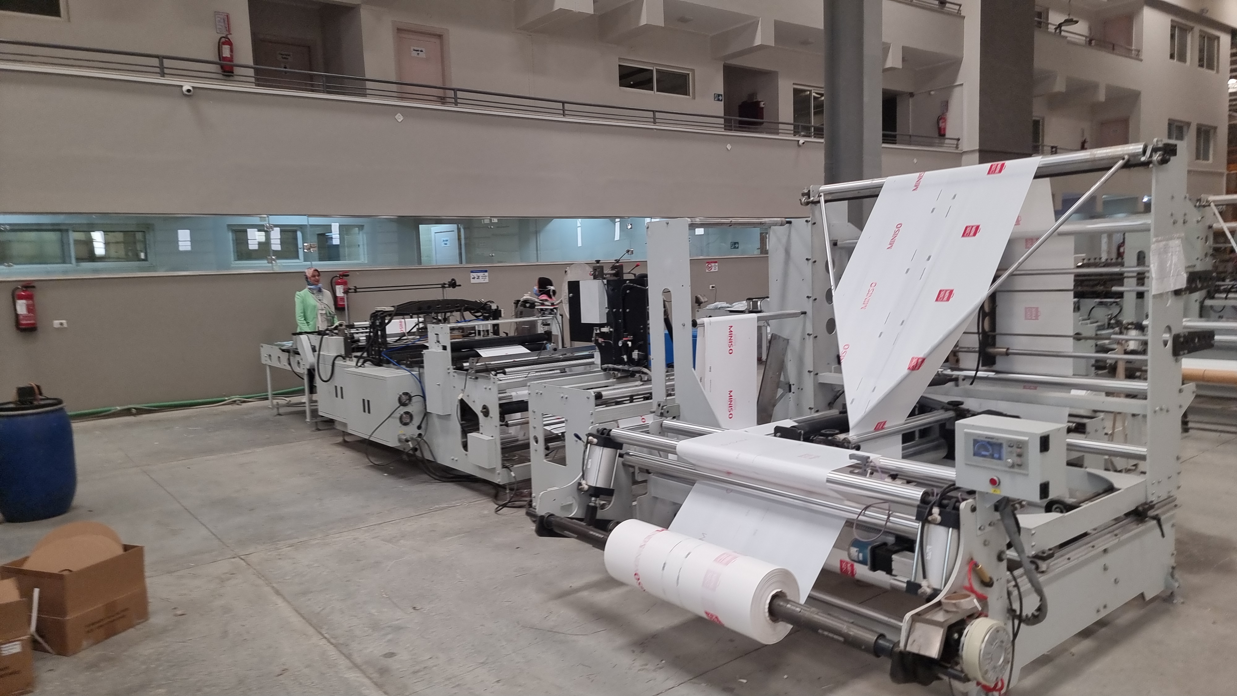 خط  إنتاج بالمصنع