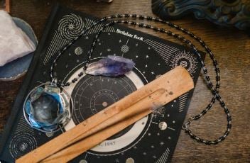 ابراج وملكات