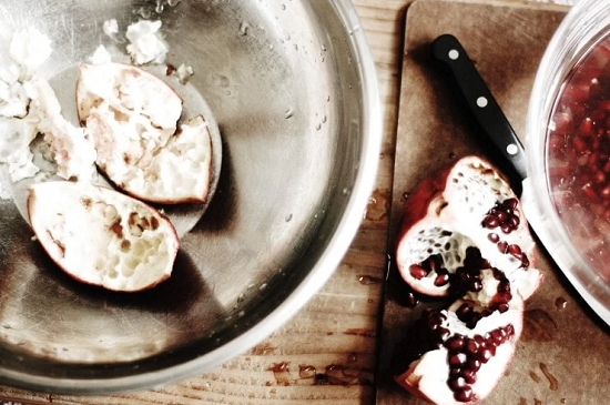 2 طريقة تفصيص الرمان