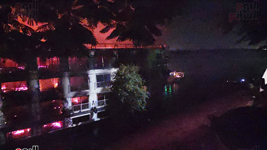 حريق-فى-مركب-نيلى