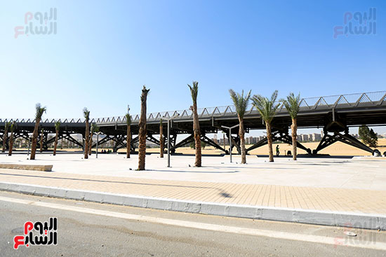 الممشى السياحي الرابط بين المتحف الكبير والمنطقة والأهرامات الممشى السياحي الرابط بين المتحف الكبير والمنطقة والأهرامات