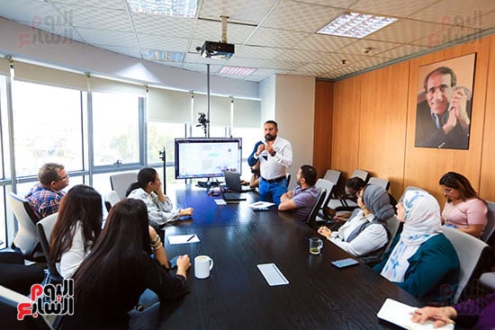 جلسات ورشة تدريب المحررين على استخدام الذكاء الاصطناعي (10)