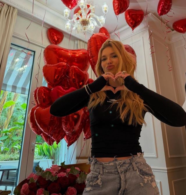 فيريجينيا صديقة فينيسيوس