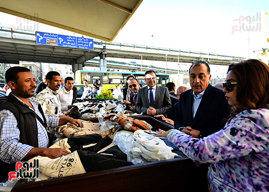 رئيس الوزراء يفتتح مشروع تطوير سوق العتبة بعد اكتمال الأعمال وإعادة التأهيل (15)
