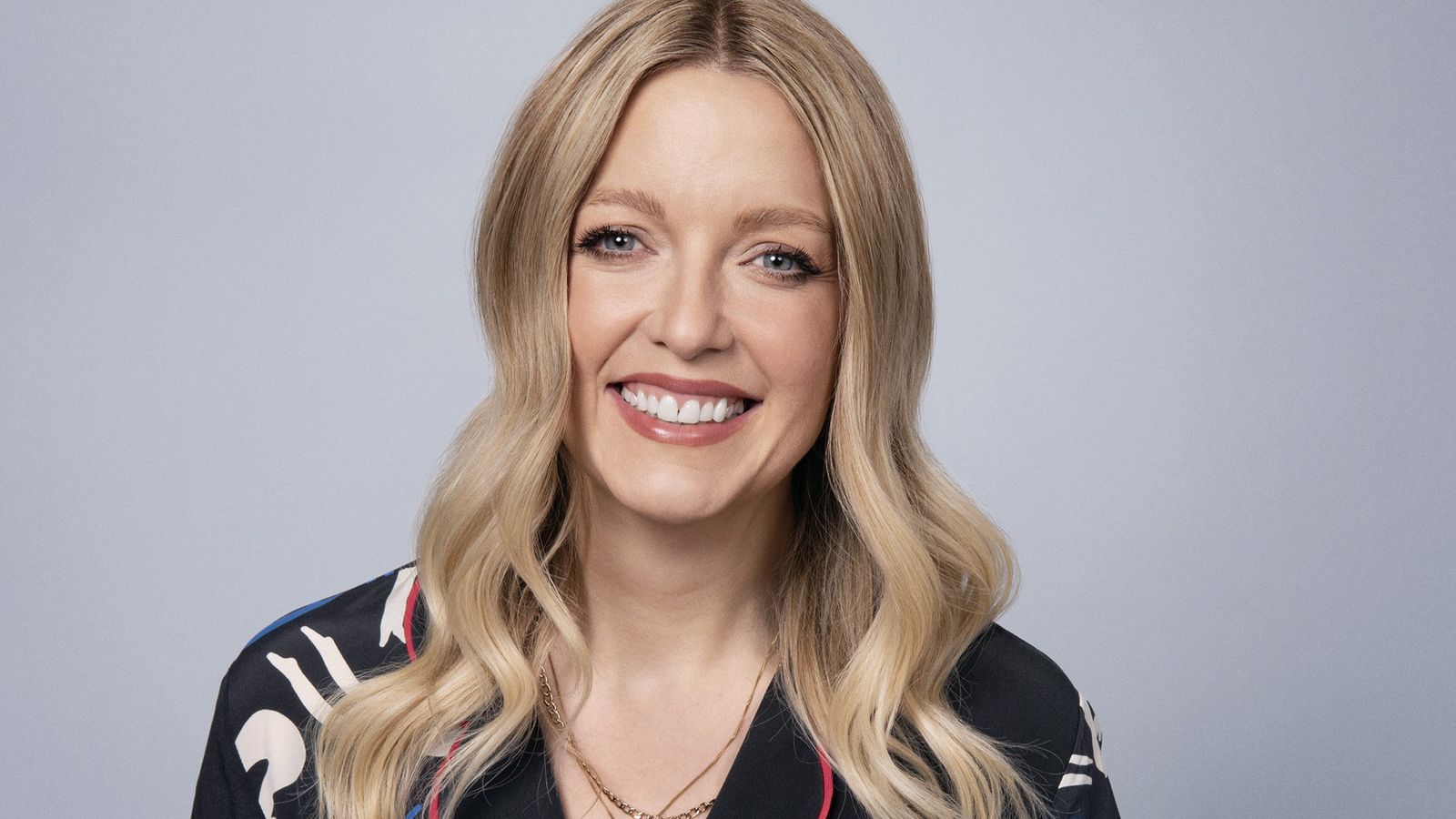 لورين لافيرن، مذيعة BBC لورين لافيرن، مذيعة BBC